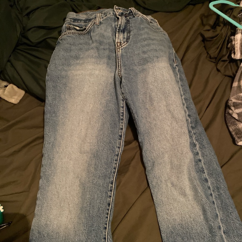 High waisted jeans